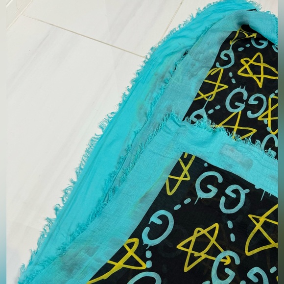 SOLD💀GUCCI Ghost Print Modal Silk Black Shawl Scarf - Picture 10 of 11